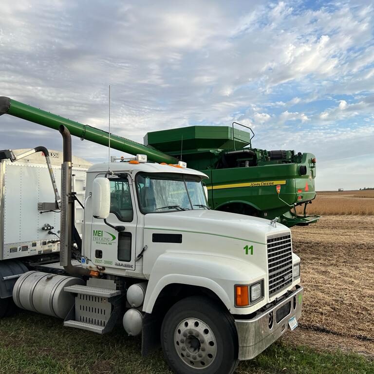 Harvest-Hauling-square-dac34ef0cb969d410521fba83e0ea980-ughfzate79n1